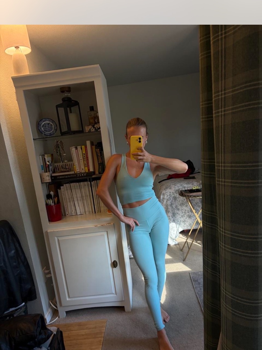 ALO Yoga Powder Blue V-Neck Sports Bra & High-Waist Leggings Set - Picture 13 of 13
